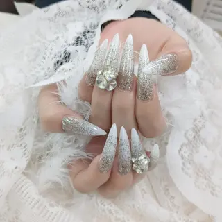 ネイル トミーワイネイル所属・トミー ワイのネイルデザイン