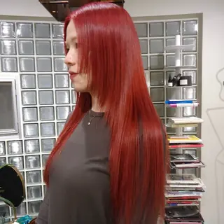 ロング カラー WATER所属・SAKI /ハイ トーンのヘアスタイル