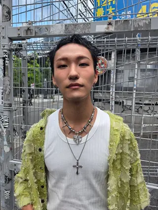 メンズ メンズ ヘアメイク  ハイトーン キャロのヘアスタイル