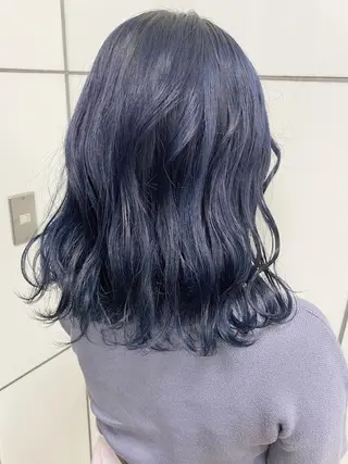 セミロング ハイトーン/ベージュ 指名No.1荒木涼太のヘアスタイル