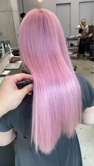 ロング カラー 【ケアブリーチ】 ヴァーディーのヘアスタイル