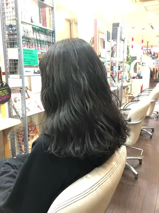 セミロング ゆぴ☾‪/推しカラー /ハイトーンのヘアスタイル