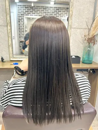 ロング カラー 林 美佑のヘアスタイル