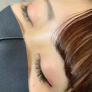 マツエク・マツパ KAINO 梅田店所属・辻本 綾香のマツエク・マツパデザイン