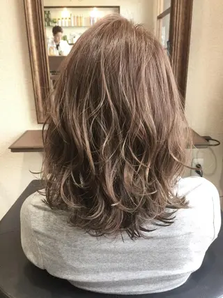 ミディアム ili心斎橋所属・韓国レイヤーカット KOUKIのヘアスタイル