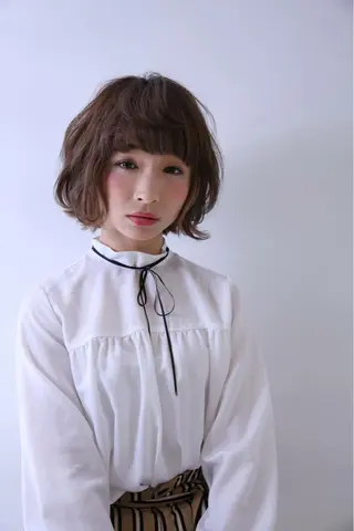 ショート ブリーチなしダブル/ レイヤーカット 小棹のヘアスタイル
