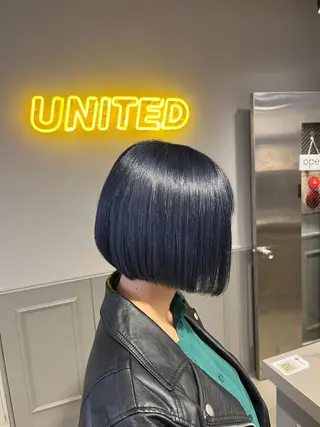 ロング 寒色＆ブリーチ特化 寒色MiOのヘアスタイル