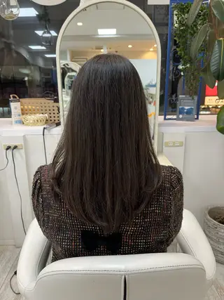 ロング 岡崎 嶺のヘアスタイル