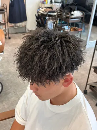ショート パーマ メンズ 中島 耀一朗のヘアスタイル