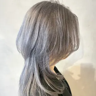 ミディアム カラー デザインカラー/パー マ🦖外岡咲希🦖のヘアスタイル