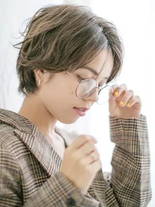 ショート カラー 黒川 真実のヘアスタイル