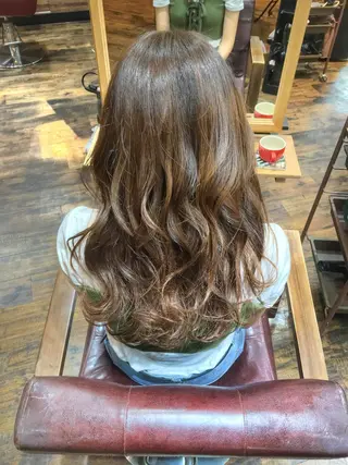 セミロング Eleanor 静岡店所属・川名 充✂️のヘアスタイル