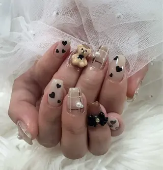 ネイル &ME ネイルサロンのネイルデザイン