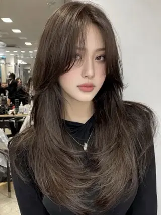 ロング ☁️透明感カラー× レイヤー ☁️ノアのヘアスタイル