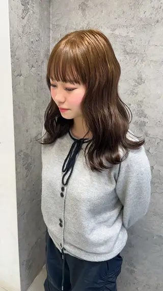 セミロング カラー ayaka🫧 中明度カラーのヘアスタイル