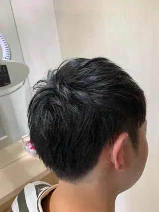 ショート メンズ 店長ハイトーンカラー 柞山史奈のヘアスタイル