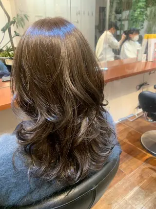 セミロング カラー DOG MANIA PiNCH所属・大人女性スタイル マルイチのヘアスタイル