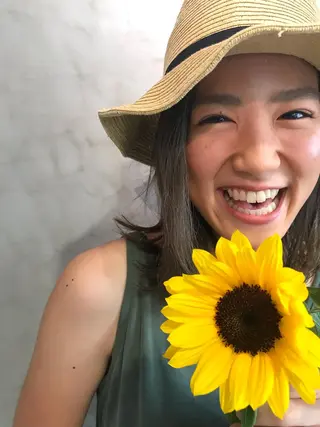 ミディアム さの あやねのヘアスタイル