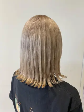 ミディアム 吉原 愛美のヘアスタイル