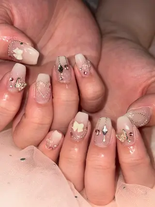 ネイル ✴︎ Delightのネイルデザイン