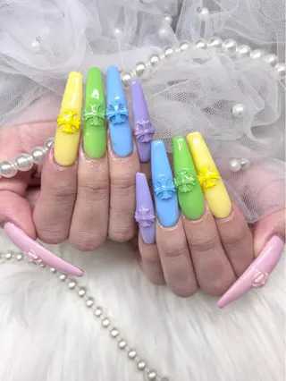 ネイル Lumo所属・めろち ちゃんのネイルデザイン