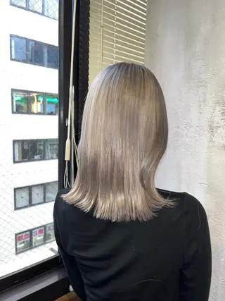 ミディアム eMir... 武蔵小杉所属・新舘 怜奈のヘアスタイル