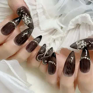 ネイル BIYU ESTETICA ORIENTAL 大泉店所属・mi yuのネイルデザイン