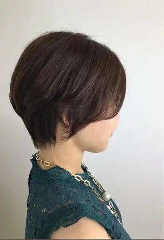 ショート カラー リルウヘアー 天王寺のヘアスタイル