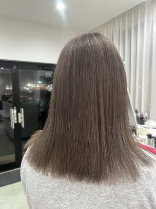 セミロング カラー .HARRISS所属・中司 愛理のヘアスタイル