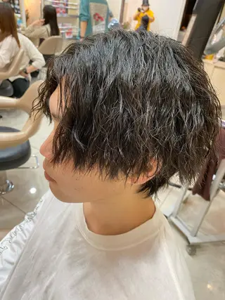 ショート パーマ メンズ 平内 賢人のヘアスタイル
