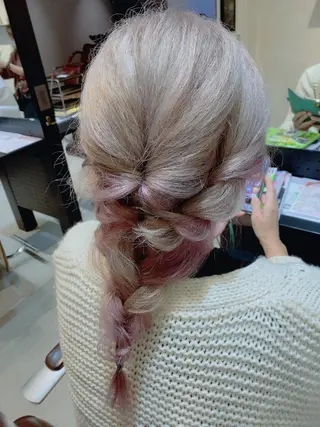 カラー SAKA GUCHIのヘアスタイル