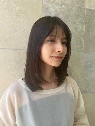 ミディアム 艶髪/透明感/ 三宅晴香のヘアスタイル