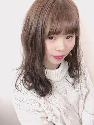 セミロング カラー ヘアアレンジ 外苑前NO.1艶髪 透明感カラーのヘアスタイル