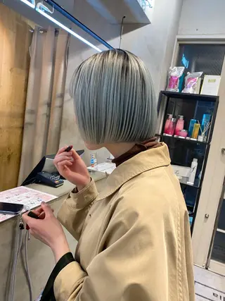 ショート カラー 艶カラー 🤍🫧/makoのヘアスタイル