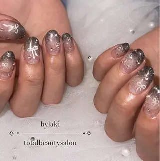 ネイル bylaki🌈 RENAのネイルデザイン