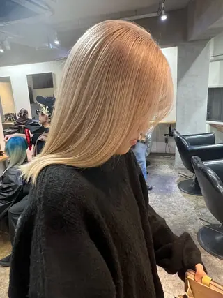 セミロング 東のりか/ハイトーン ブリーチカラー/ボブのヘアスタイル