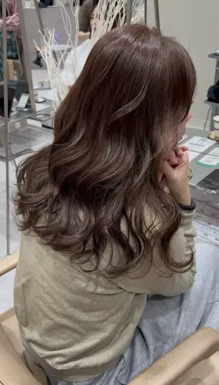 ロング カラー 暖色カラー/ブリーチ カラー/本間陽南のヘアスタイル