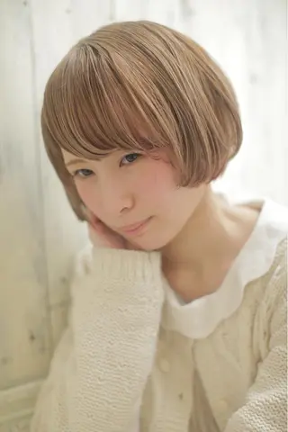 ショート カラー 龍 門のヘアスタイル