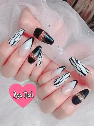 ロング Aya Nailのネイルデザイン