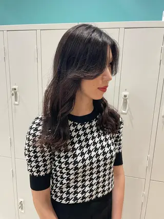 セミロング ハッシュカット レイヤー池袋のヘアスタイル