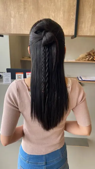 ロング ヘアアレンジ 岩田 /ヘアアレンジのヘアスタイル