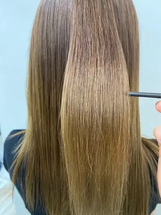 柔らかストレートと ツヤカラー/和田陽向のヘアスタイル