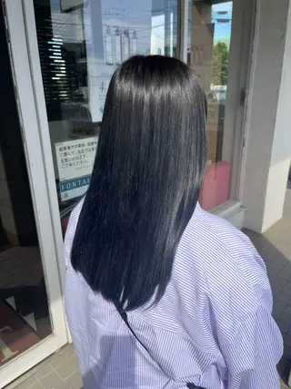 ロング カラー 茅根 紗加のヘアスタイル