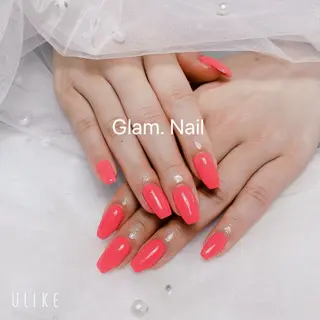 ネイル Glam nail salon所属・リ ナのネイルデザイン