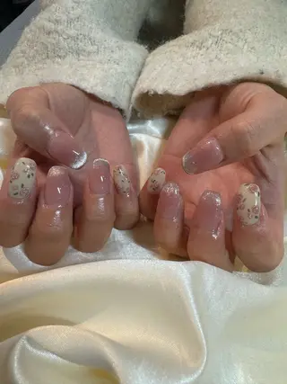 ネイル 藤井 里緒奈のネイルデザイン