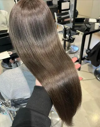 ロング カラー パーマ ヘアアレンジ 透明感/オリーブ/ グレージュ/YUKAのヘアスタイル