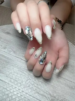 ネイル シェヌネイル JURAのネイルデザイン