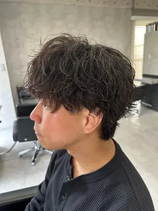 ショート パーマ メンズ ユウ🪄 パーマ指名No1のヘアスタイル