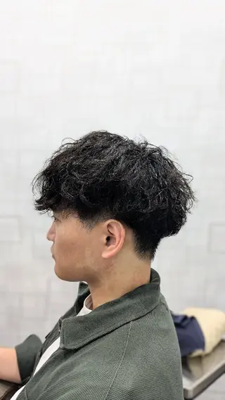 メンズ パーマ メンズパーマ/顔周り レイヤー店長えのもとのヘアスタイル