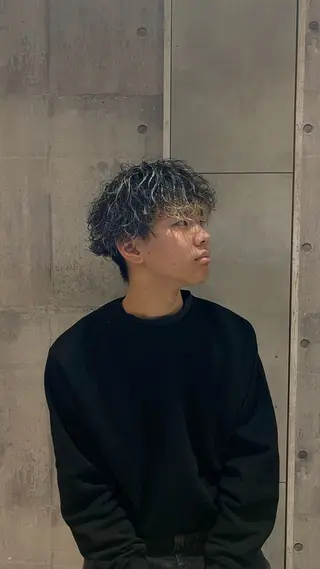 カラー 友野 勇次のヘアスタイル